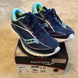 Saucony Women's Kinvara 10 Navy Running Shoes